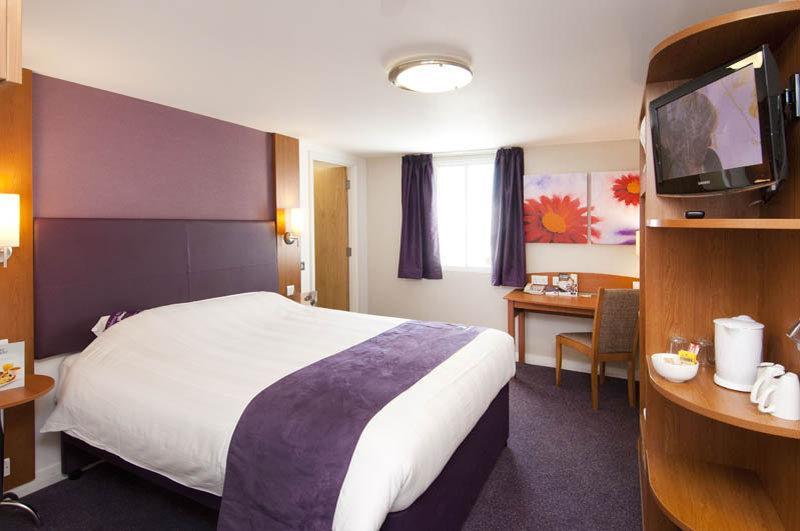 Premier Inn Bristol Filton Eksteriør billede